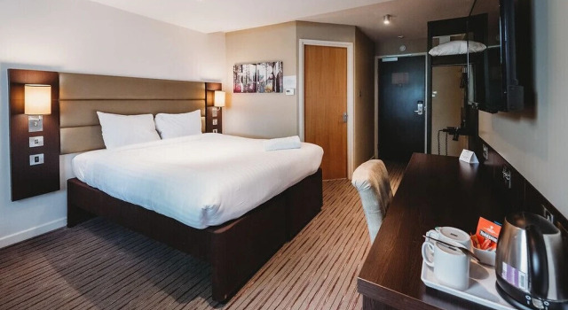 Redbridge Lodge