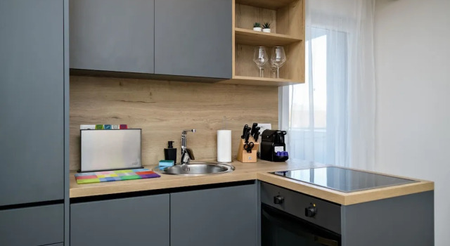 Люкс Deluxe c 1 комнатой с видом на бассейн Villa Madison