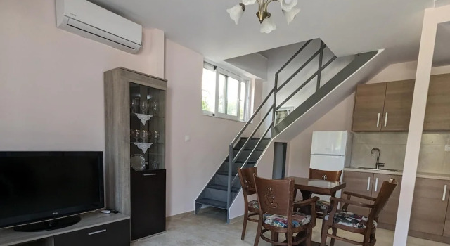 Achilleas Rentals in Kamena Vourla, Book Guesthouse Molos-Agios Konstantinos Central Greece