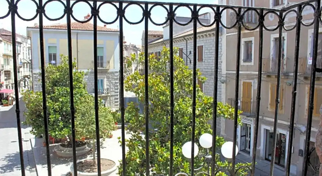 BB Piazza Di LAra