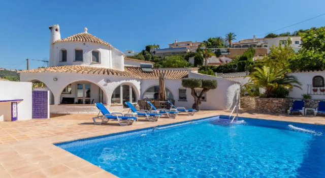 VILLA LA PALOMA - charmant - neu renoviert, Boek Villa Benissa Alicante Province
