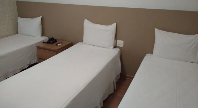 Трёхместный номер Standard Lord Hotel Aeroporto Confins