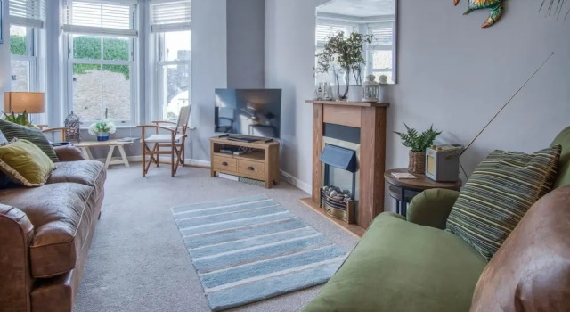 Beachcomber Seaside Apartment - 2 Bedroom - Tenby
