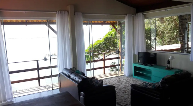 Семейные апартаменты с 2 комнатами с видом на море Prainha da Nina Apartamentos