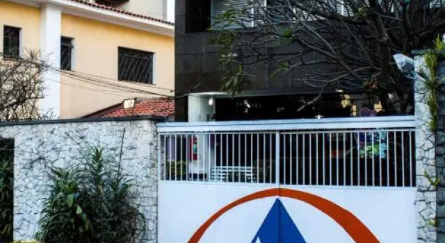 Hostel Praça da Árvore, Забронировать Хостел Сан-Пауло штат Сан-Паулу, рядом с Санта-Крус