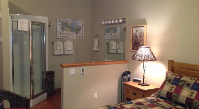 Apartment 406, Indigenous Artefacts, Rezervasyon Daire Canmore daireler, Daire