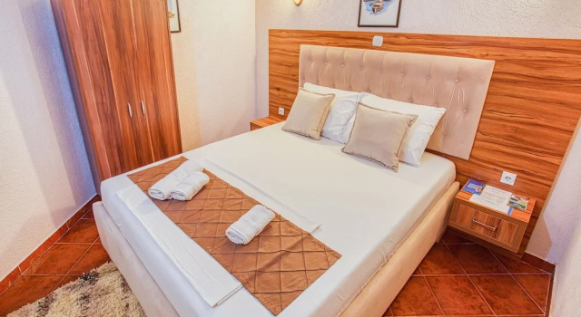 Апартаменты Comfort с 2 комнатами с балконом и с видом на море Apartments Tati