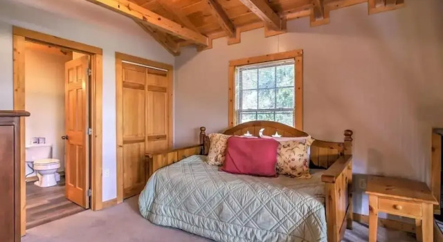 Номер Standard ER104 - R Tribes Treehouse - Great location - Close to town! cabin