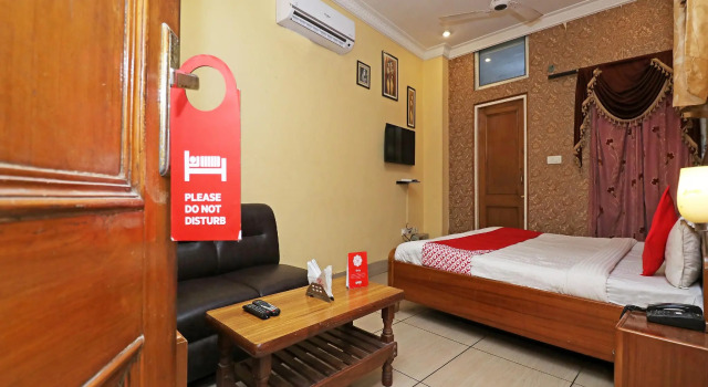 Номер Deluxe Collection O 30858 Hotel SP ROOMS
