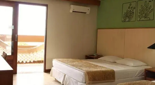 Трёхместный номер Deluxe с красивым видом из окна Garden Hotel