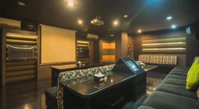RedDoorz Plus near Kampung Gajah 3, Rezervasyon Otel Bandung Kidul Bandung