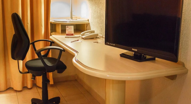 Camera Standard Plaza Inn Express