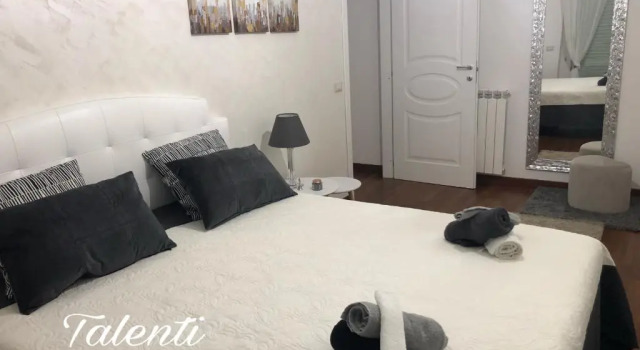 Talenti little home, Book Hotel Hoteller i Rom med parkering, nær Dima Shopping Bufalotta, Parkering