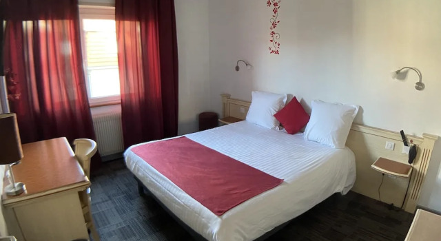 Standard Doppel Zimmer mit Balkon Cour Du Tonnelier