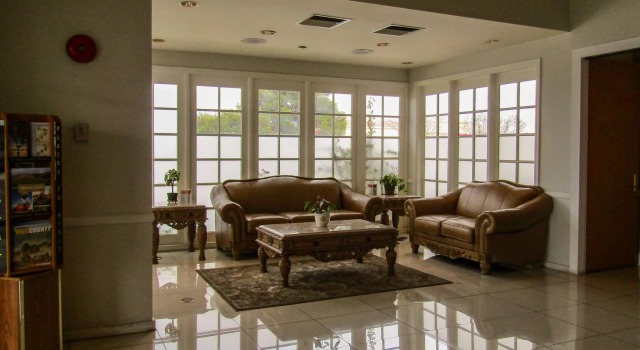 Clarion Inn Near China Lake Naval Station, Reserva ahora Hotel Hoteles SPA en Ridgecrest, SPA