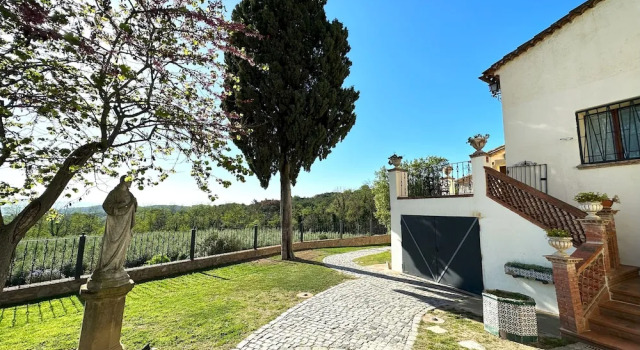 Номер Classic Masia Can Viver - Olive oil tourism B&B