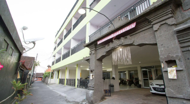 Hotel Ratna, Забронировать Отель Отели провинции Бали с завтраком, Завтраки