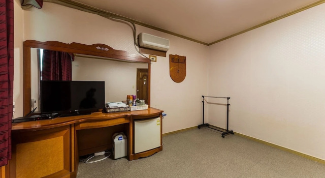 Hwaseong Yedawon Motel, Забронировать Мотель Отели Хвасон с парковкой, Парковка