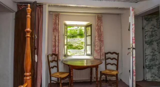 Champagne B&B, Varaa Bed and Breakfast  
