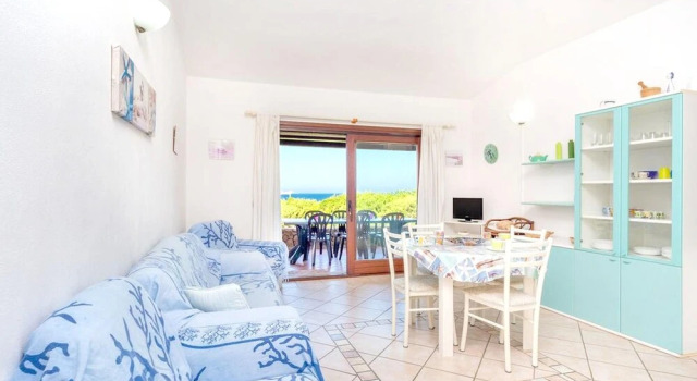 House with 4 Bedrooms in San Teodoro, with Wonderful Sea View And Furnished Garden - 250 M From the Beach, Забронировать Дом для отпуска Коттеджи Лоири-Порто-Сан-Паулу, Коттедж
