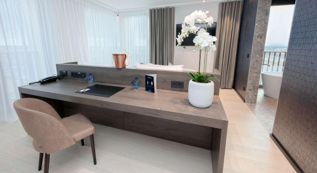 Люкс c 1 комнатой с балконом Radisson Blu Hotel, Bruges