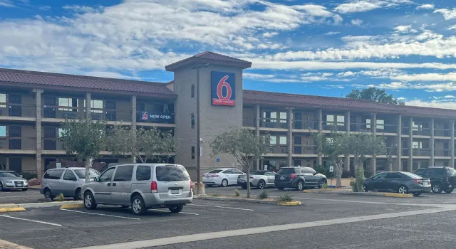 Studio 6 Victorville Green Tree Bvld, Забронировать Отель Викторвилл штат Калифорния