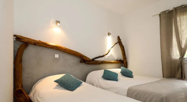 Hotel Macchie E Fiori, Varaa Hotelli Pianotolli-Caldarello 