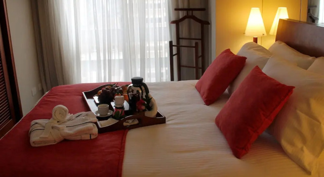 Полулюкс HOTEL ALTAMIRA SUITES