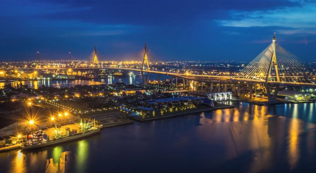 Номер Deluxe c 1 комнатой с балконом и с видом на реку Riverfront Bangkok