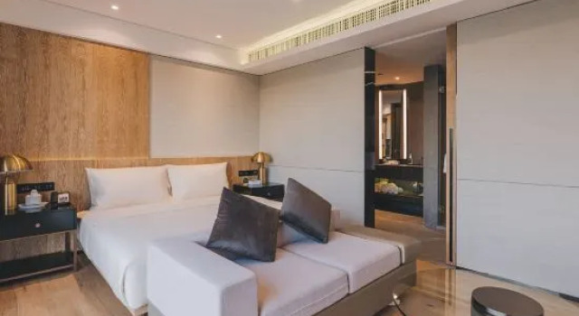 Люкс с видом на море Atour Hotel Xiamen Convention and Exhibition Center Sea View Villa