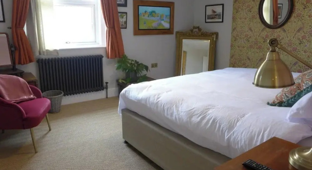 Royal Oak Retreat 2-bed - Sleeps 6 & Pet Friendly, Забронировать Отель Куксбридж South Downs