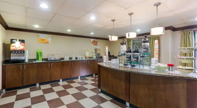 Hampton Inn Chattanooga Airport, Reserva ahora Hotel Tyner Chattanooga