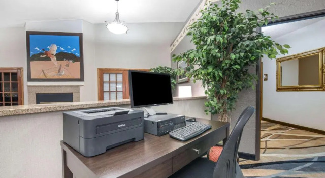 Номер Standard Days Inn by Wyndham Watertown