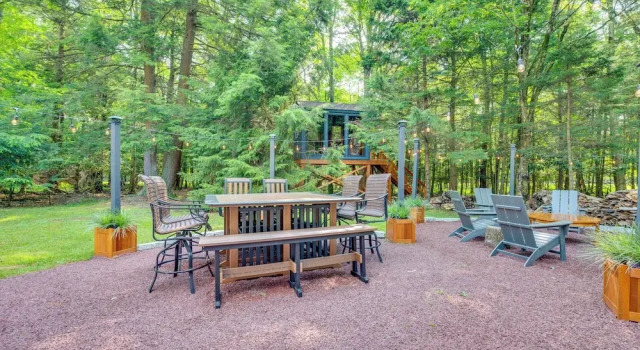 Коттедж с 4 комнатами Hot Tub, Beach Access: Albrightsville Retreat