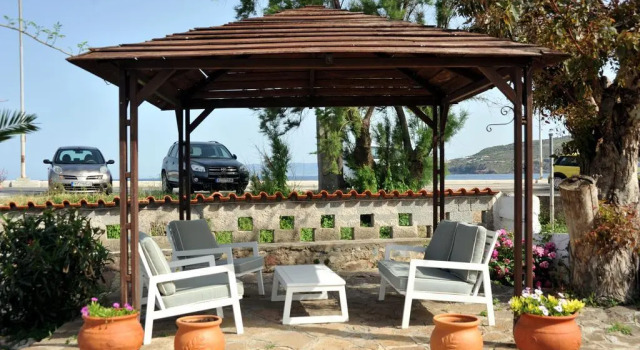 Miramare, Rezervasyon Otel Petra Midilli