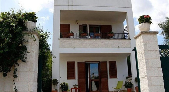 Holiday Villa Close to the Sea, With Garden and Parking Space in Torre Specchia