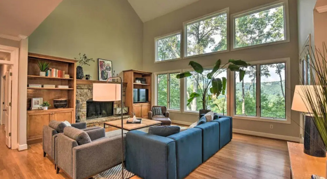 Коттедж Luxe Big Canoe Resort Home w/ 3 Decks & Mtn Views!