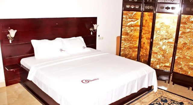 Люкс с балконом Hotel Ganiela