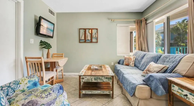 Five Palms Suite 102 - Daily - Weekly - Monthly, Забронировать Отель Отели Клируотер-Бич с парковкой, Парковка