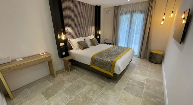 Номер Superior Le Confidentiel Hôtel & SPA
