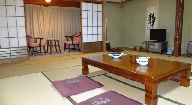 Shitajima Onsen Senyukan, Rezervovat Hotel Kiso Nagano