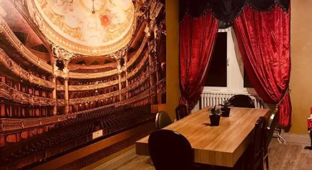 L'Industrie de Marie - Comme un Livre Ouvert, Book Apartment  