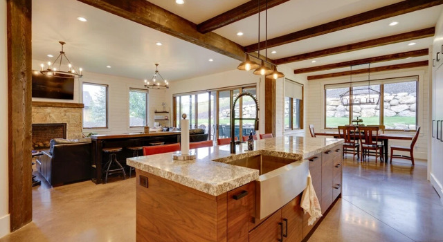 Resort-style Home in Kamas ~ 18 Mi to Park City!, 예약 휴가용 주택 Kamas 미국