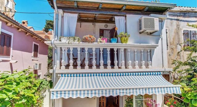 Gorgeous Home In Mali Losinj With Wifi, Забронировать Отель Мали-Лошинь Лошинь, рядом с Автобусный вокзал Mali Losinj