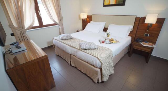Двухместный номер Standard с балконом Suites & Residence Hotel