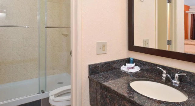 Номер Standard Americas Best Value Inn Pittsburgh Airport