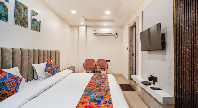 Номер Executive FabHotel Shrinath Casa Inn