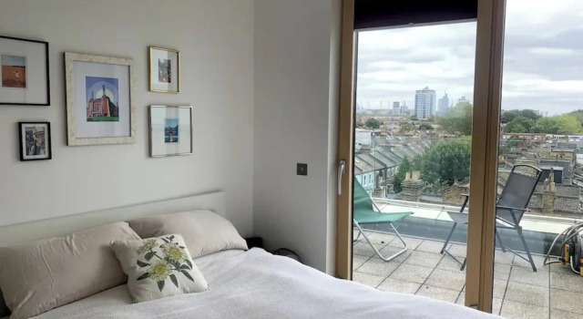 Четырёхместные апартаменты с балконом Stylish 2BD Flat With Private Balcony - Battersea