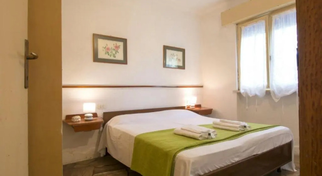 ALTIDO Charming House for 5 with Private Parking and Shared Pool