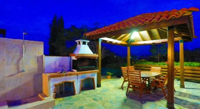 Коттедж Villa Ira Finiki